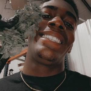 Meet your Posher, Derrick